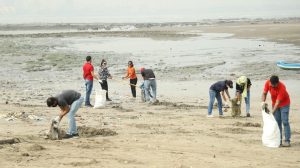 United Way Mumbai joins forces with citizen volunteers to save the planet on Earth day