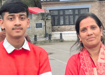 Tara Devi of Banjan village in Himachal Pradesh with other SHG women leaders after receiving support from the Ambuja Cements community federation for her son’s medical education