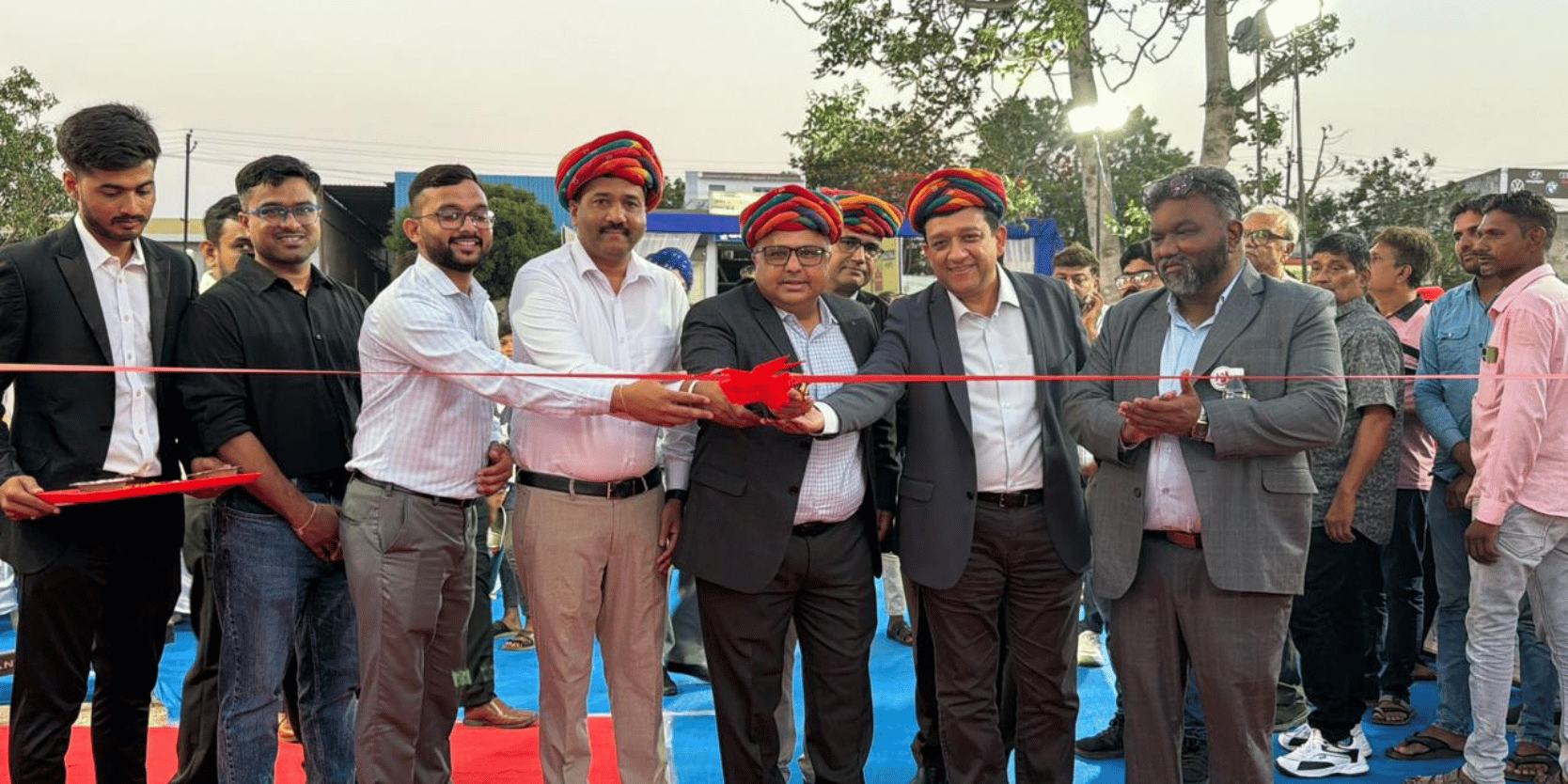 Ashok Leyland opens 13th LCV dealership in Gujarat with Jamnagar facility