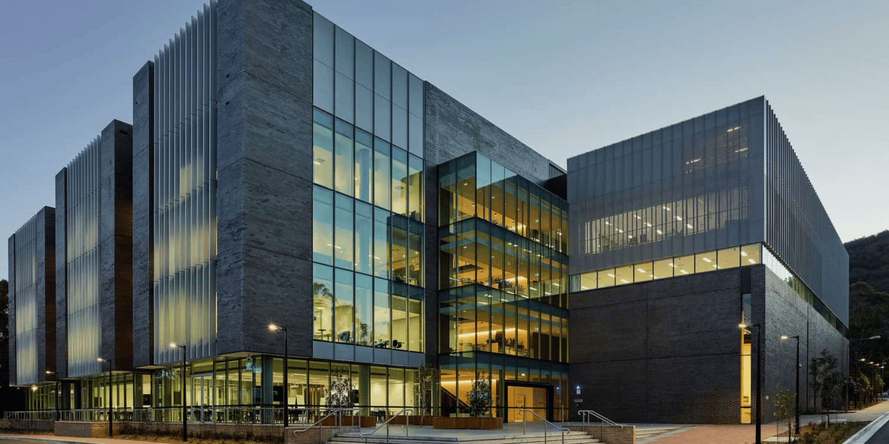 University of Wollongong India offers 50 percent scholarship for women in FinTech, Data Analytics and AI