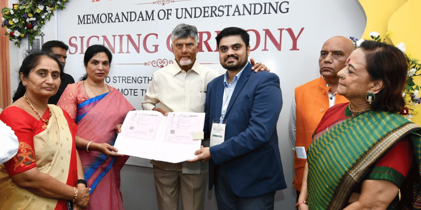 Rs 179 Crore Netanna Sevalo Aid Reaches 71,536 Handloom Families as Chandrababu Naidu Launches Scheme in Chirala